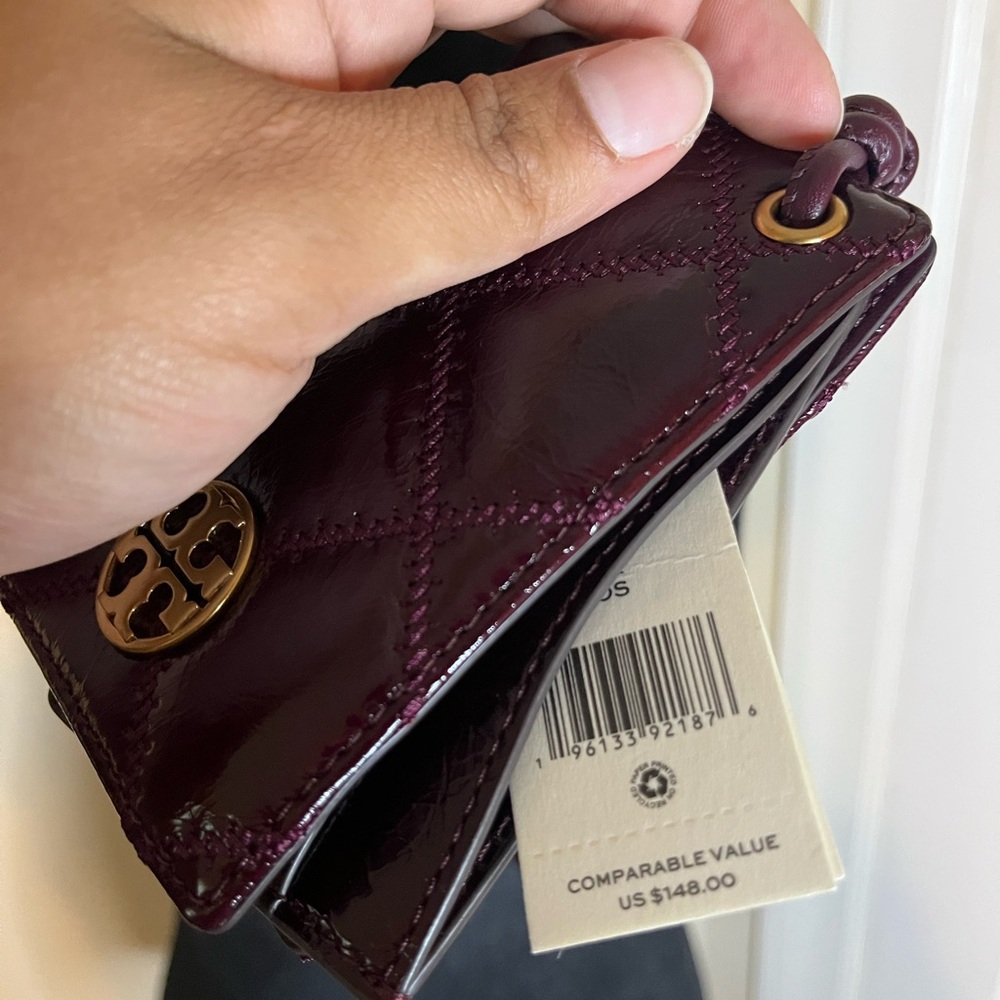 NWT Tory Burch Quilted Card Holder - Picture 2 of 3